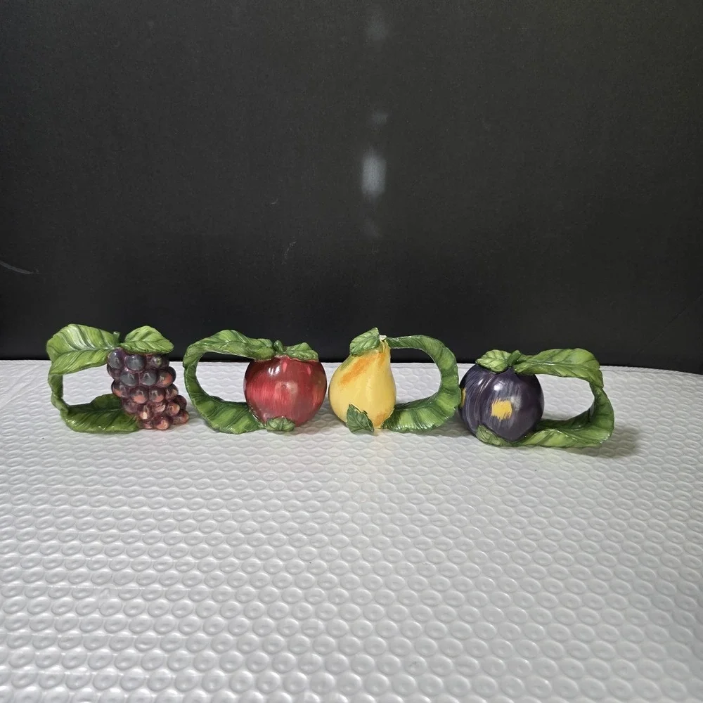 Fruit Napkin Rings Set Of Four Unmarked Tuscan Stye